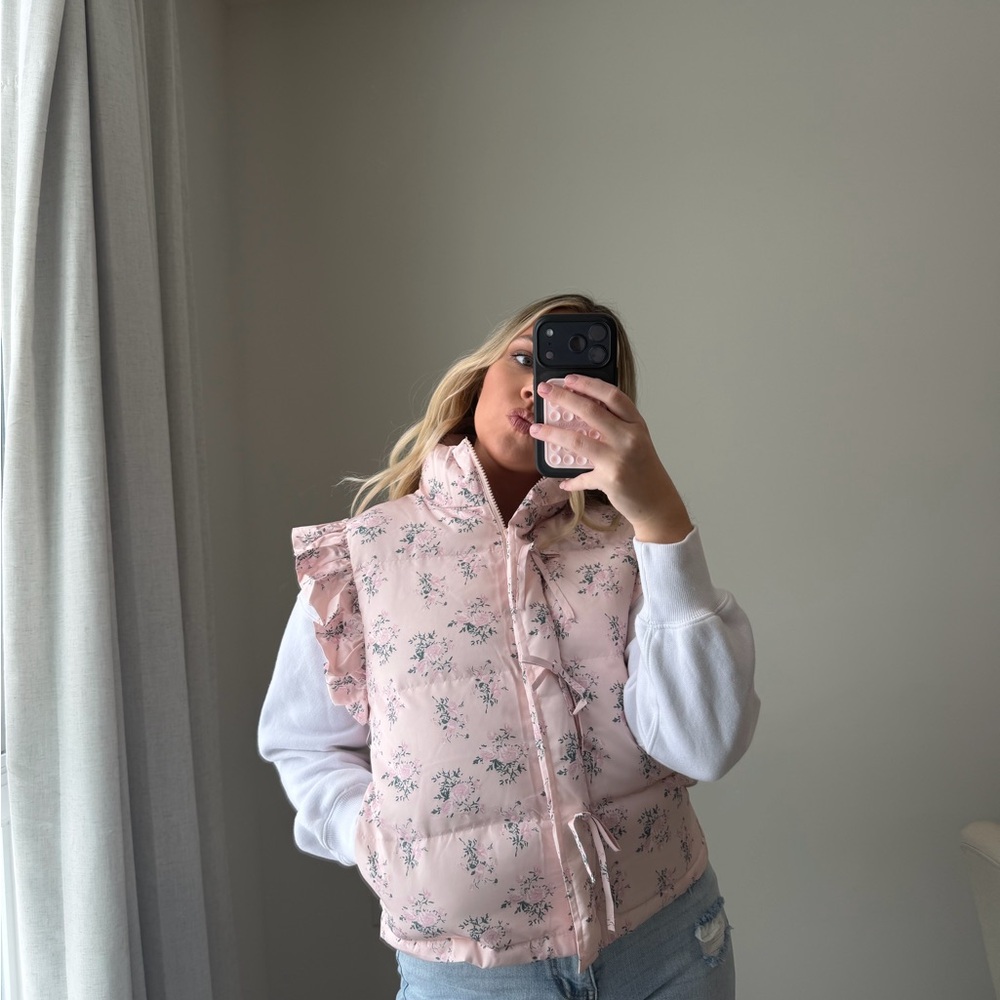 Floral Pink Ruffle vest - Picture 9 of 9
